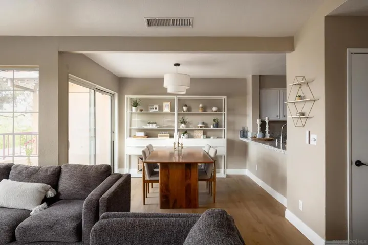 18656 Caminito Cantilena 279, San Diego, California 92127