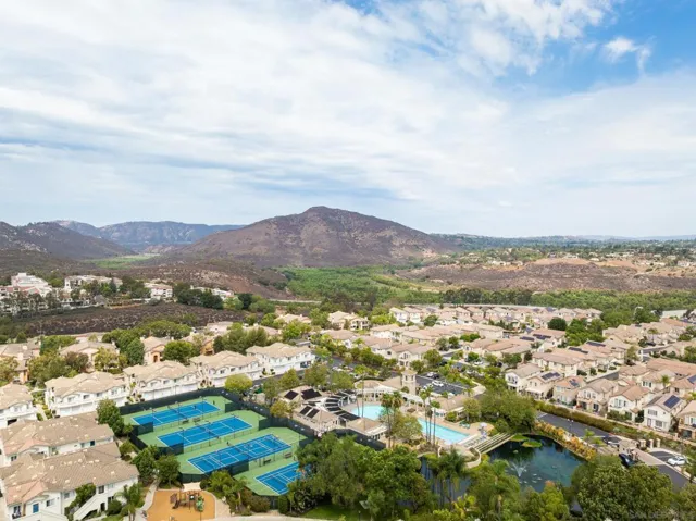 18656 Caminito Cantilena 279, San Diego, California 92127