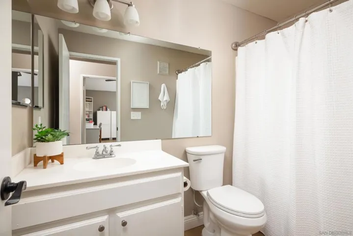 18656 Caminito Cantilena 279, San Diego, California 92127