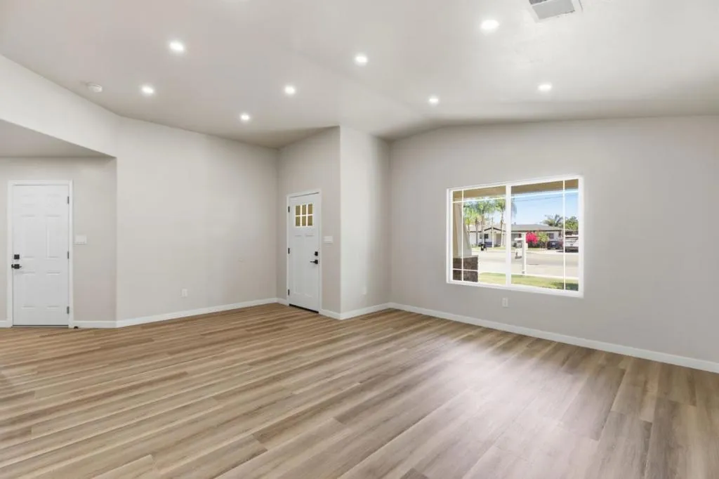 3709 Harris Road, Bakersfield, California 93313 — photo 5
