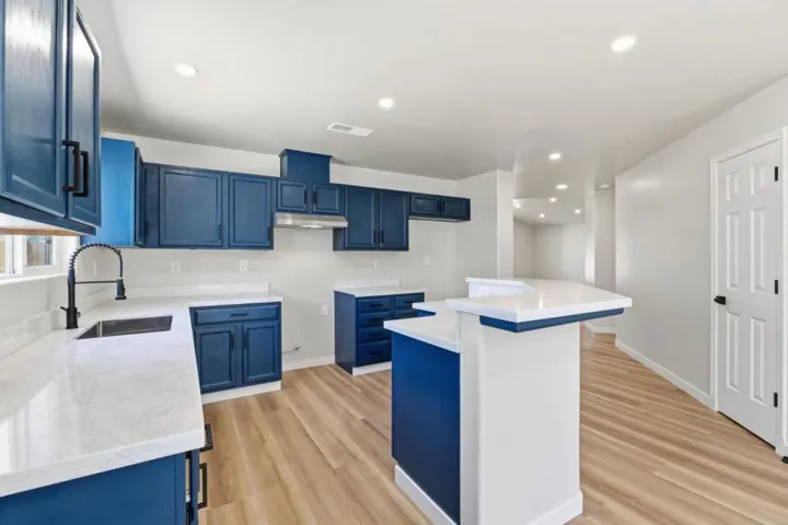 3709 Harris Road, Bakersfield, California 93313