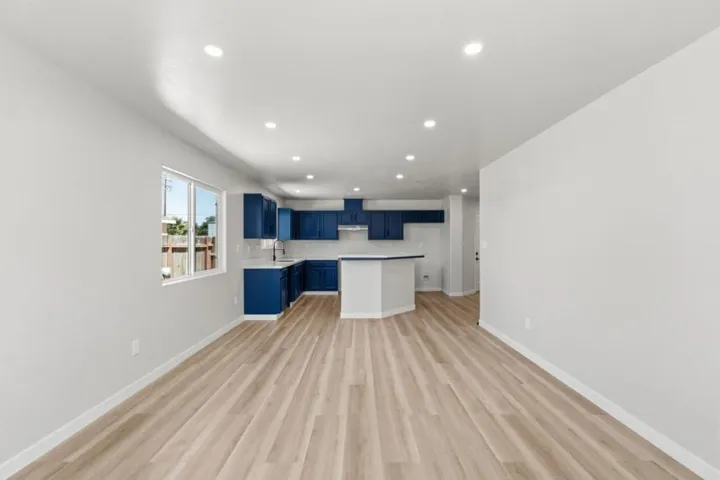 3709 Harris Road, Bakersfield, California 93313