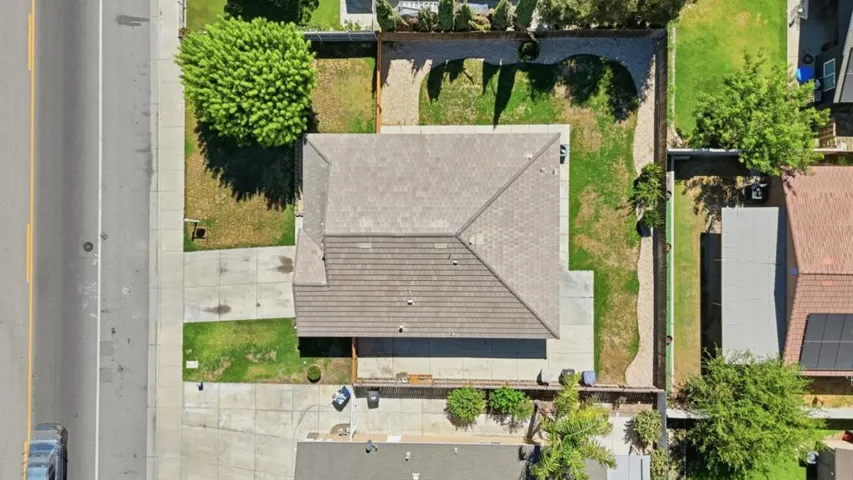 3709 Harris Road, Bakersfield, California 93313