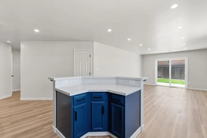 3709 Harris Road, Bakersfield, California 93313