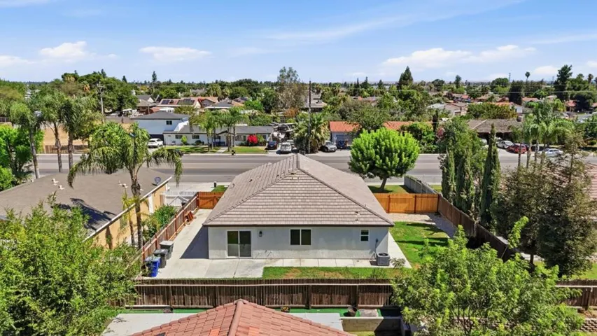 3709 Harris Road, Bakersfield, California 93313