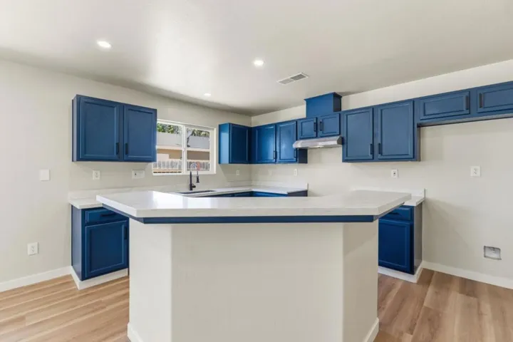 3709 Harris Road, Bakersfield, California 93313