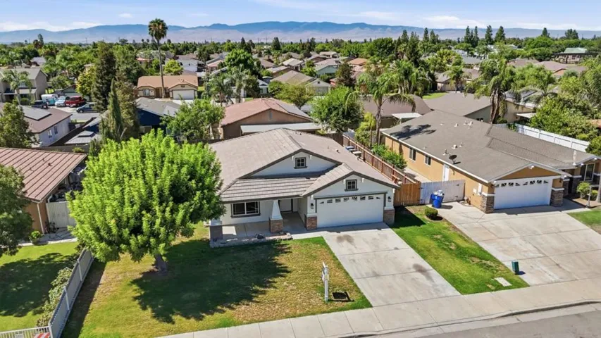 3709 Harris Road, Bakersfield, California 93313