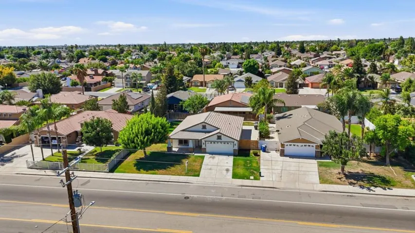 3709 Harris Road, Bakersfield, California 93313