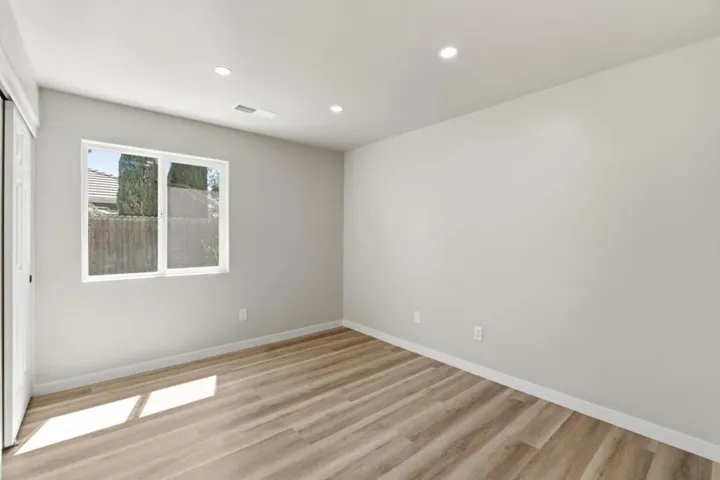 3709 Harris Road, Bakersfield, California 93313