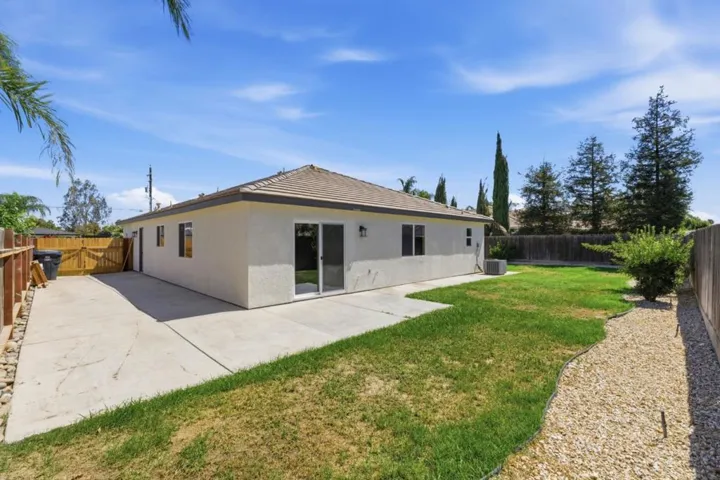 3709 Harris Road, Bakersfield, California 93313