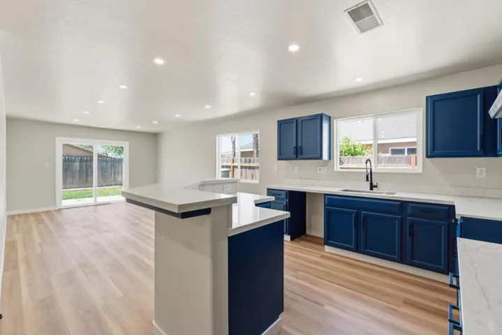 3709 Harris Road, Bakersfield, California 93313