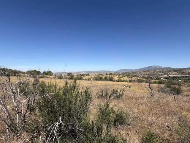 Boulder Vista Drive, Aguanga, California 92536