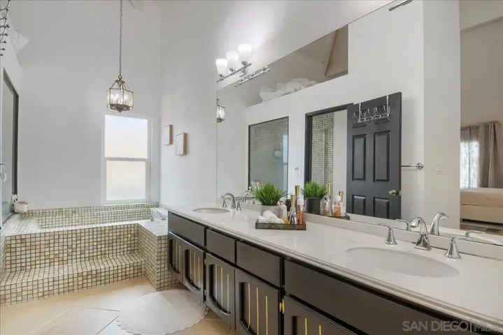12550 Shropshire Ln, San Diego, California 92128