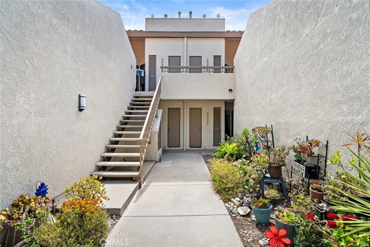 23236 Copante, Mission Viejo, California 92692