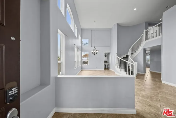 28760 Bridger Court, Santa Clarita, California 91390