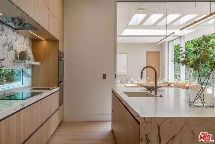 634 Moreno Avenue, Los Angeles, California 90049