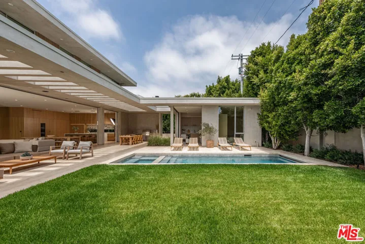 634 Moreno Avenue, Los Angeles, California 90049