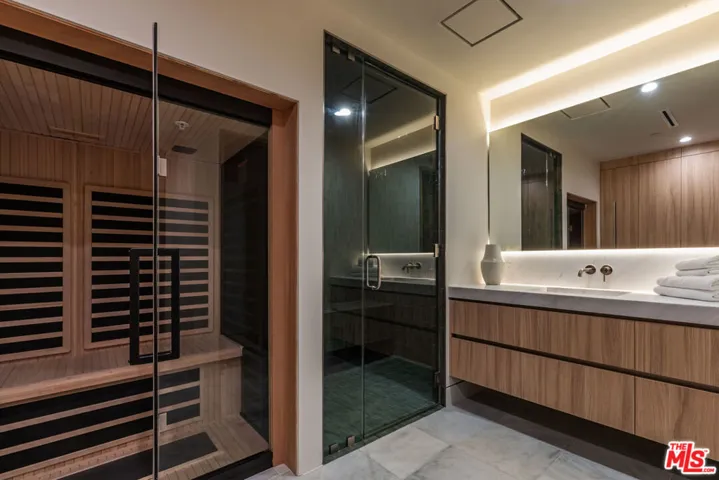 634 Moreno Avenue, Los Angeles, California 90049