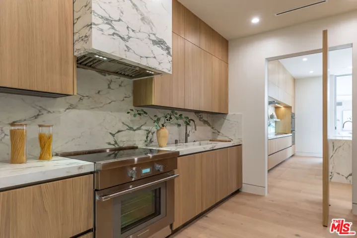 634 Moreno Avenue, Los Angeles, California 90049