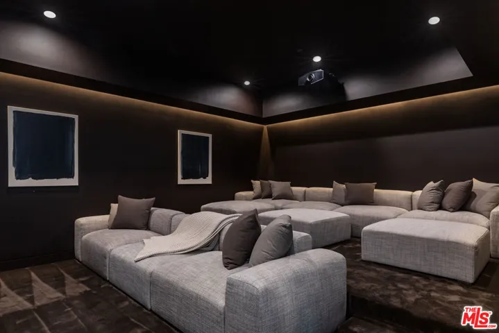 634 Moreno Avenue, Los Angeles, California 90049