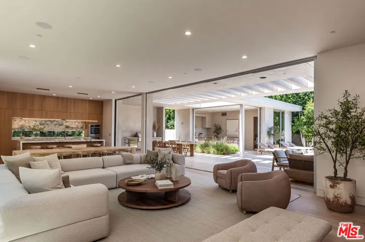 634 Moreno Avenue, Los Angeles, California 90049