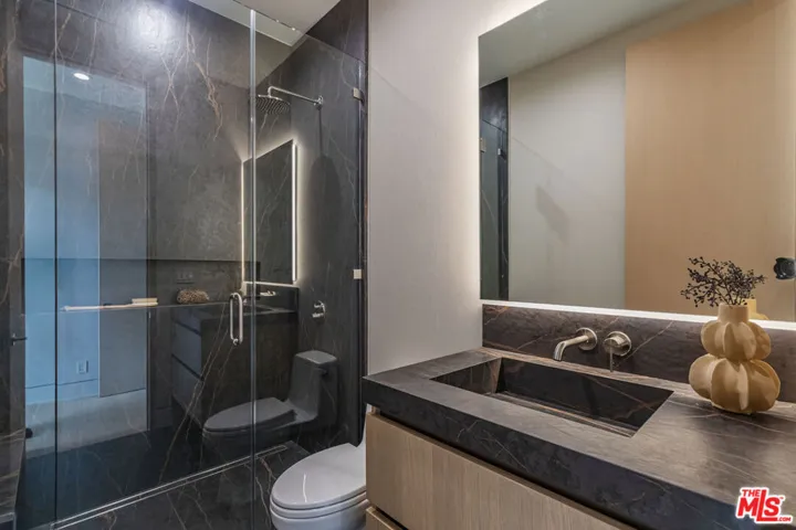 634 Moreno Avenue, Los Angeles, California 90049