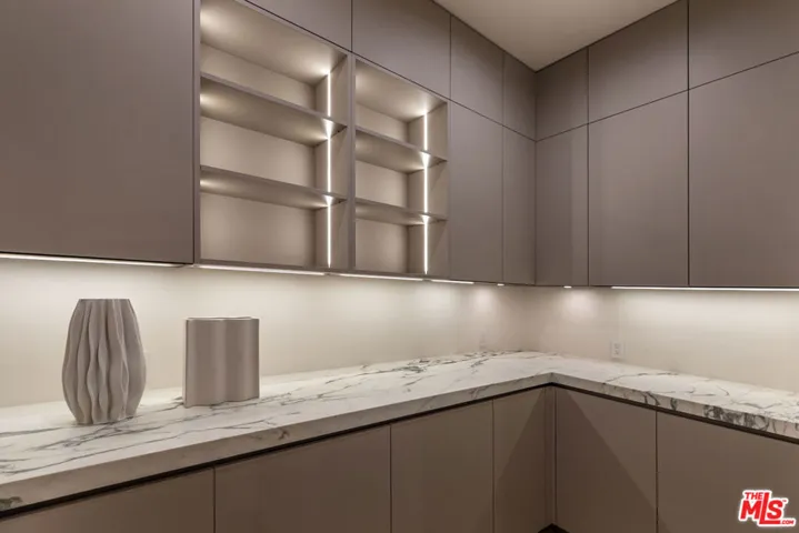634 Moreno Avenue, Los Angeles, California 90049