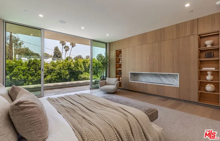 634 Moreno Avenue, Los Angeles, California 90049