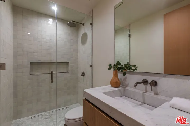 634 Moreno Avenue, Los Angeles, California 90049