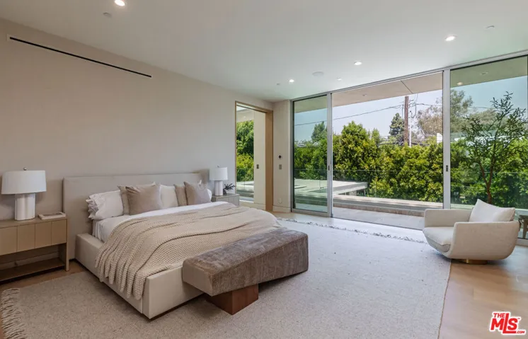 634 Moreno Avenue, Los Angeles, California 90049