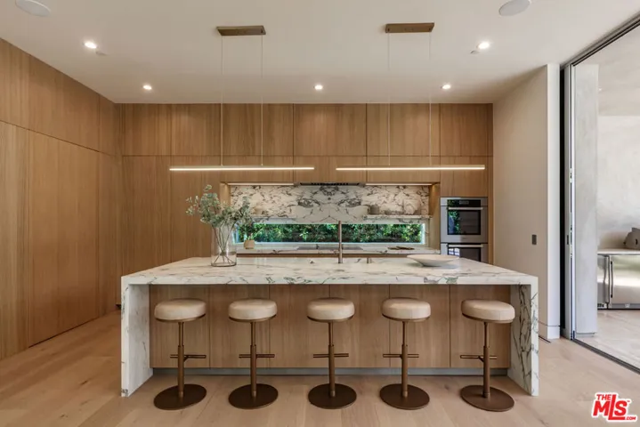 634 Moreno Avenue, Los Angeles, California 90049