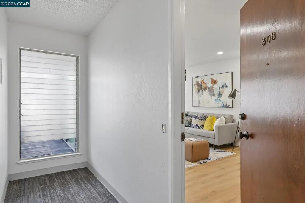 424 Staten 308, Oakland, California 94610 — photo 4