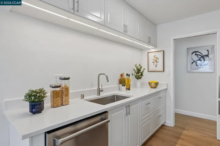 424 Staten 308, Oakland, California 94610