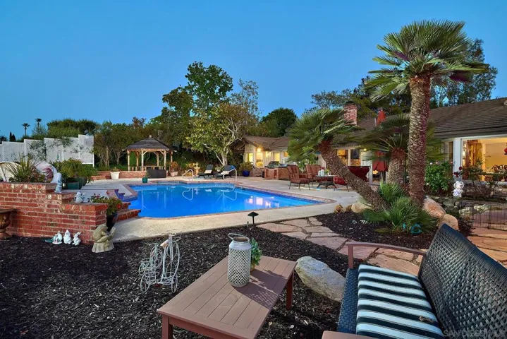 17505 Corte Lomas Verdes, Poway, California 92064