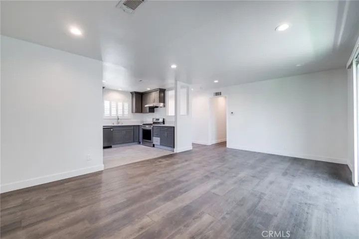5892 Nugget Circle, Huntington Beach, California 92647
