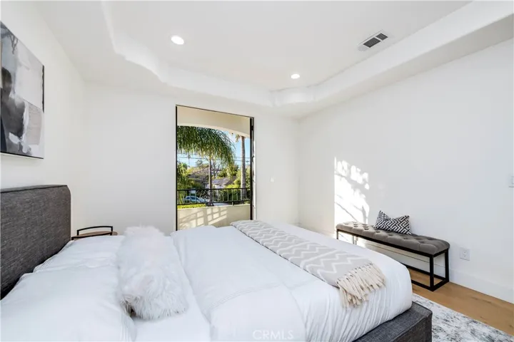 4906 Rubio Avenue, Encino, California 91436