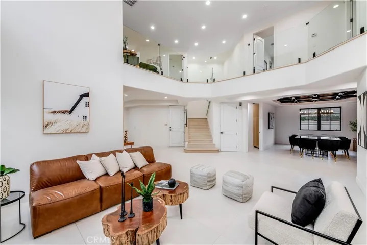 4906 Rubio Avenue, Encino, California 91436