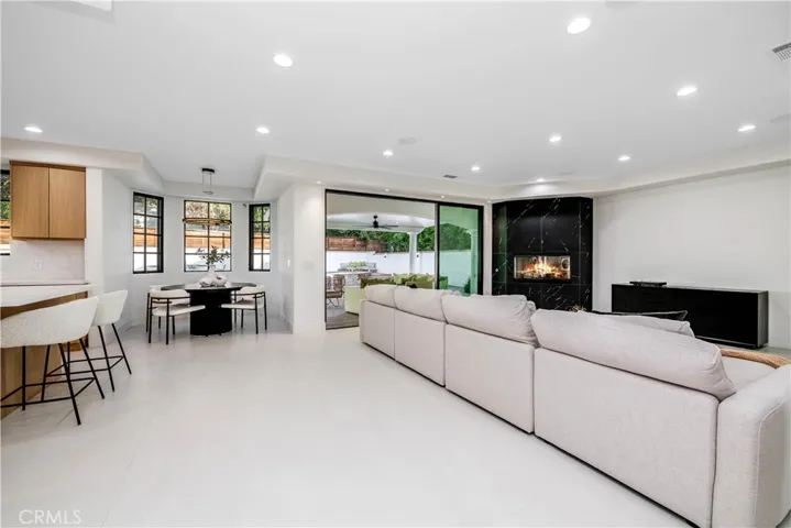 4906 Rubio Avenue, Encino, California 91436