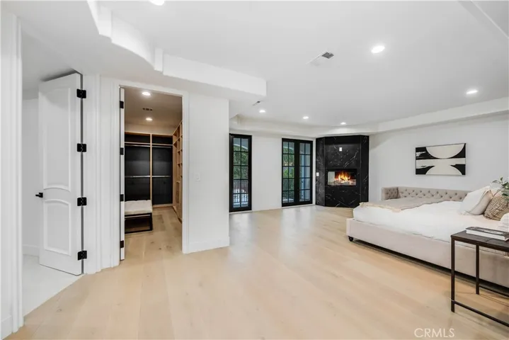 4906 Rubio Avenue, Encino, California 91436