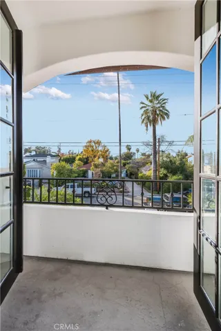 4906 Rubio Avenue, Encino, California 91436