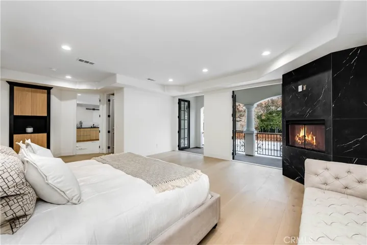 4906 Rubio Avenue, Encino, California 91436
