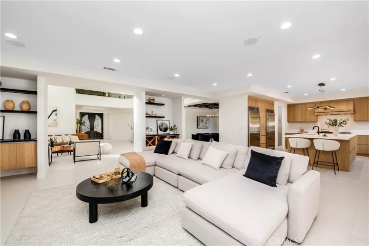 4906 Rubio Avenue, Encino, California 91436