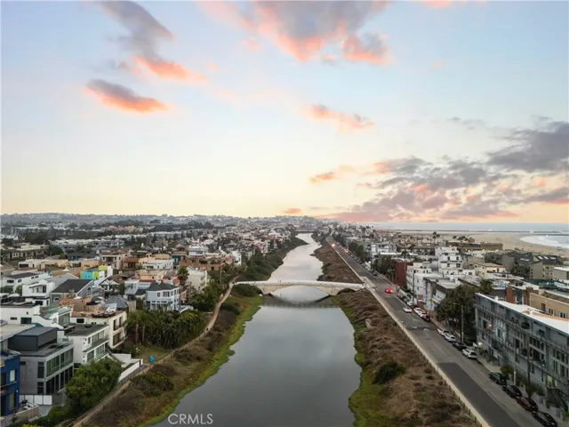 3906 Pacific Avenue, Marina Del Rey, California 90292