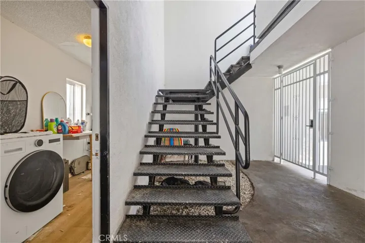 3906 Pacific Avenue, Marina Del Rey, California 90292