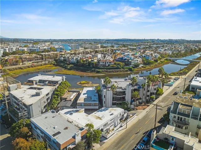 3906 Pacific Avenue, Marina Del Rey, California 90292