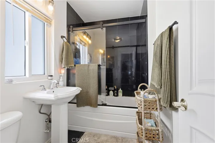 3906 Pacific Avenue, Marina Del Rey, California 90292