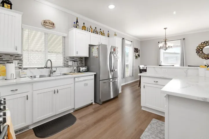 718 Sycamore Avenue, Vista, California 92083