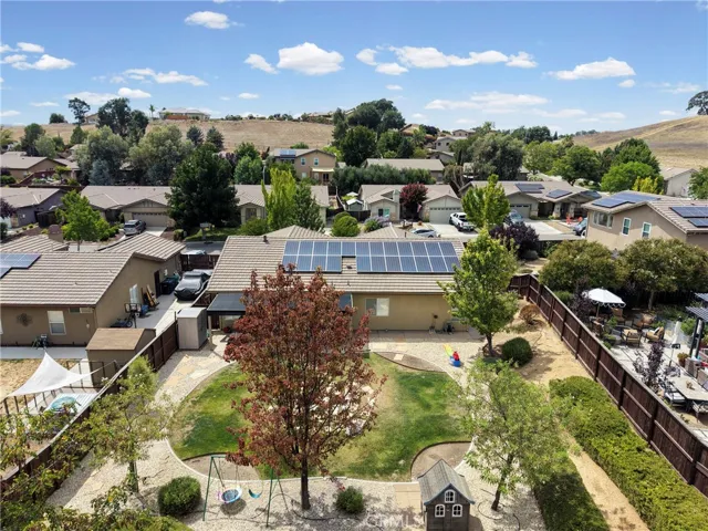 1204 Grassy Hollow, Paso Robles, California 93446