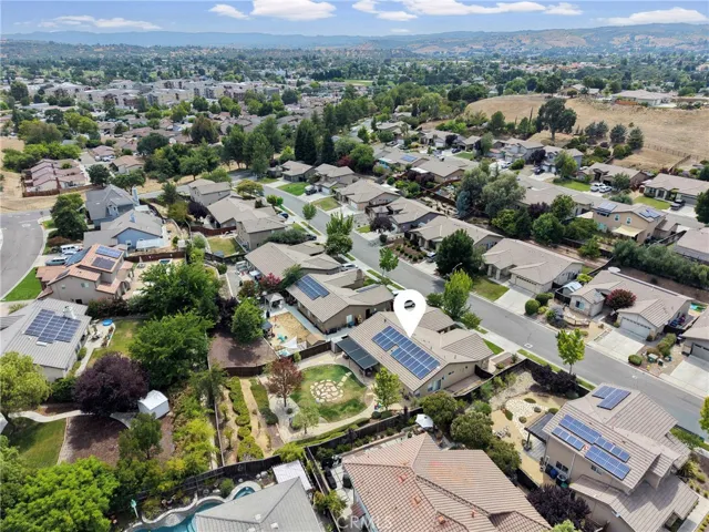 1204 Grassy Hollow, Paso Robles, California 93446