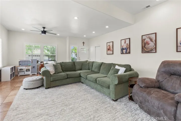 1204 Grassy Hollow, Paso Robles, California 93446